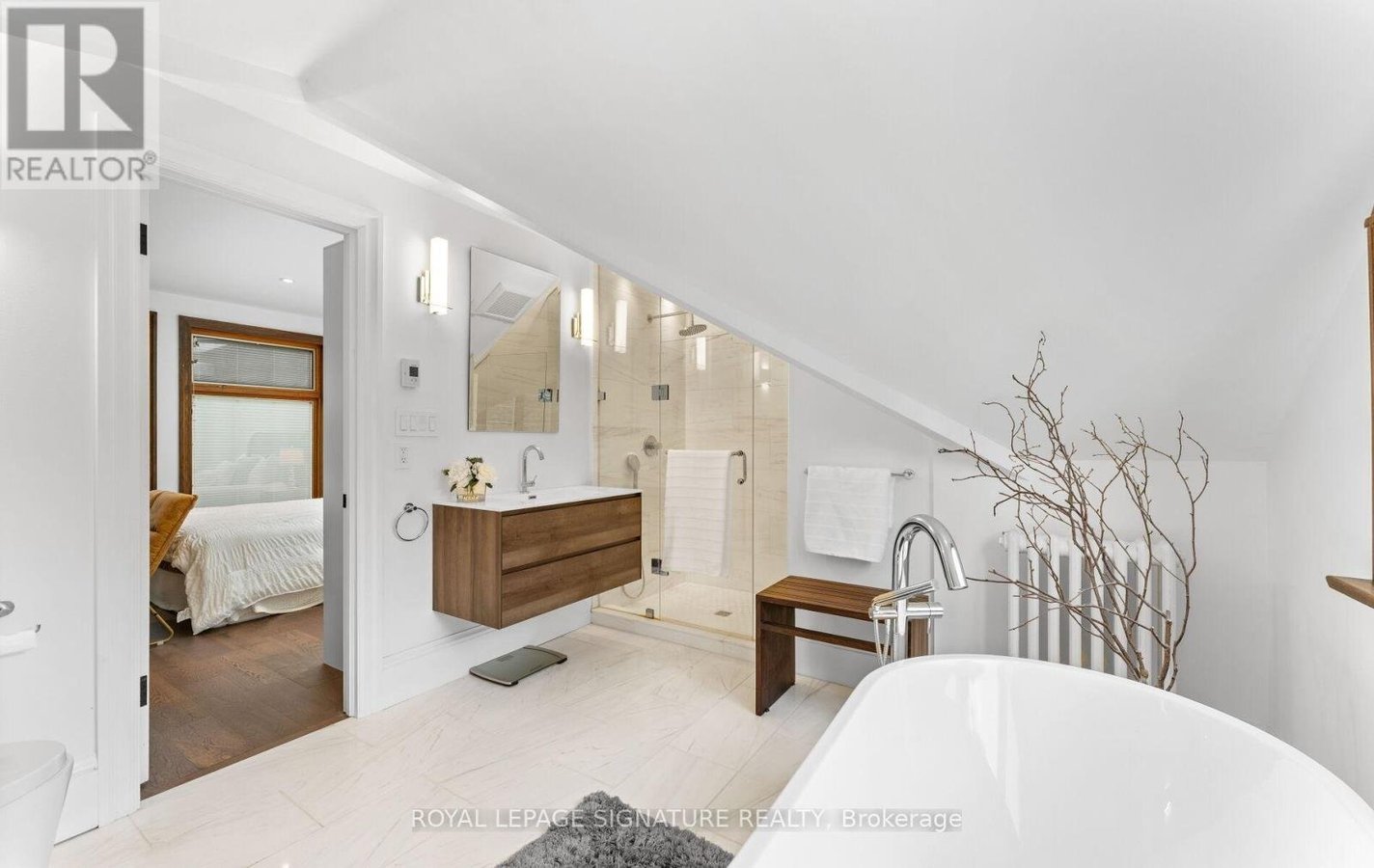 24 MANN AVENUE - Photo 35