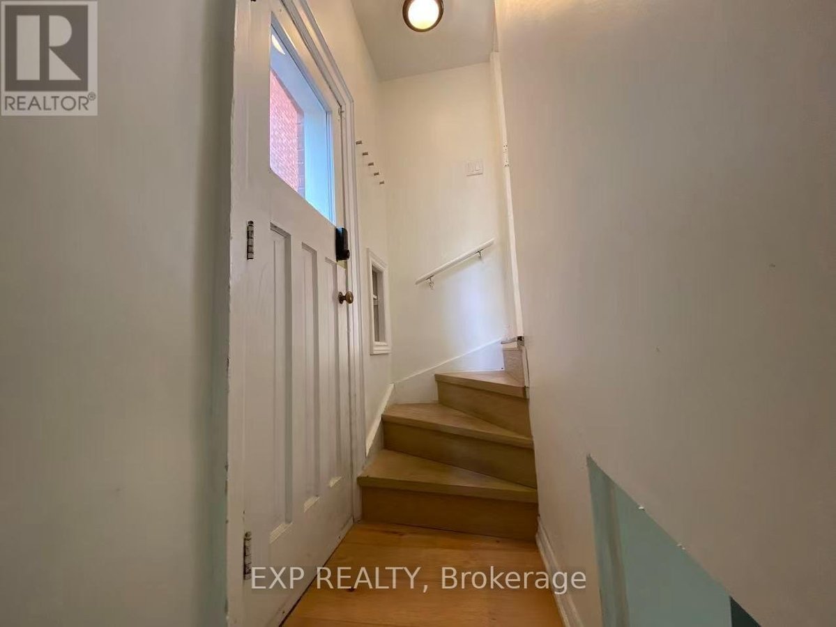 54 LATIMER AVENUE - Photo 20