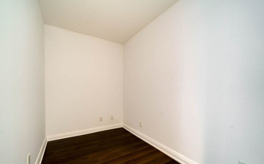 155 Yorkville Avenue - Photo 12