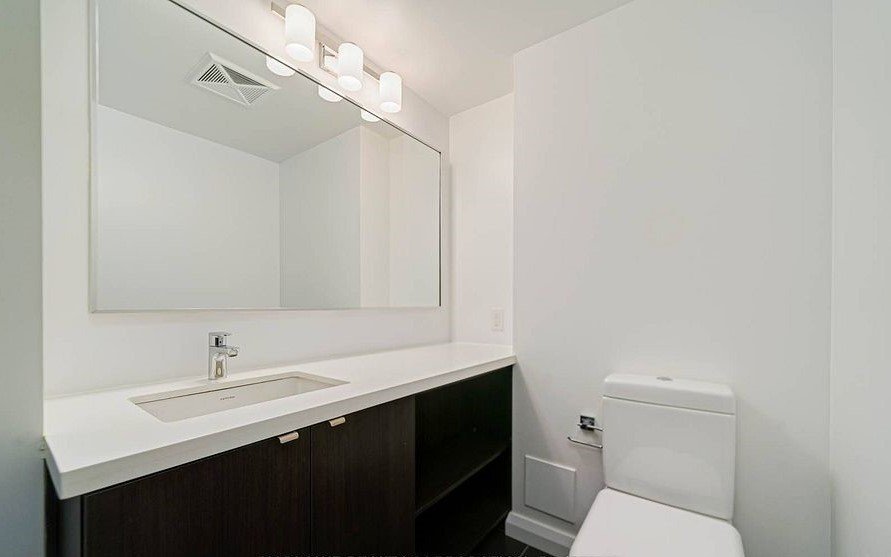 155 Yorkville Avenue - Photo 5