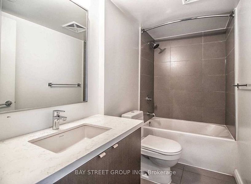 155 Yorkville Avenue - Photo 13