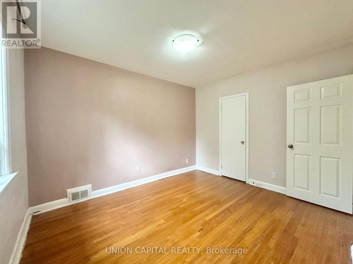 MAIN FLOOR - 1048 KENNEDY ROAD - Photo 14