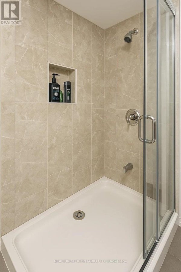 95 PORCHESTER DRIVE - Photo 8