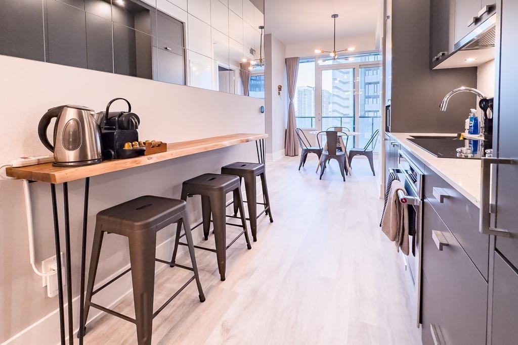470 Front Street West - Photo 3
