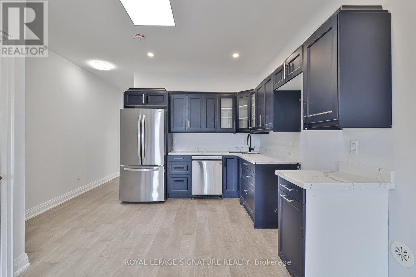 THIRD - 60 BELVIDERE AVENUE - Photo 5