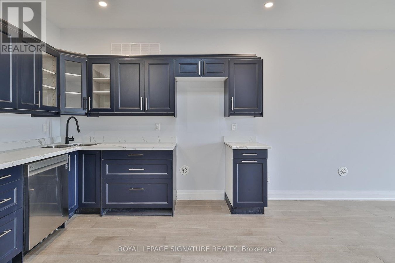 THIRD - 60 BELVIDERE AVENUE - Photo 9