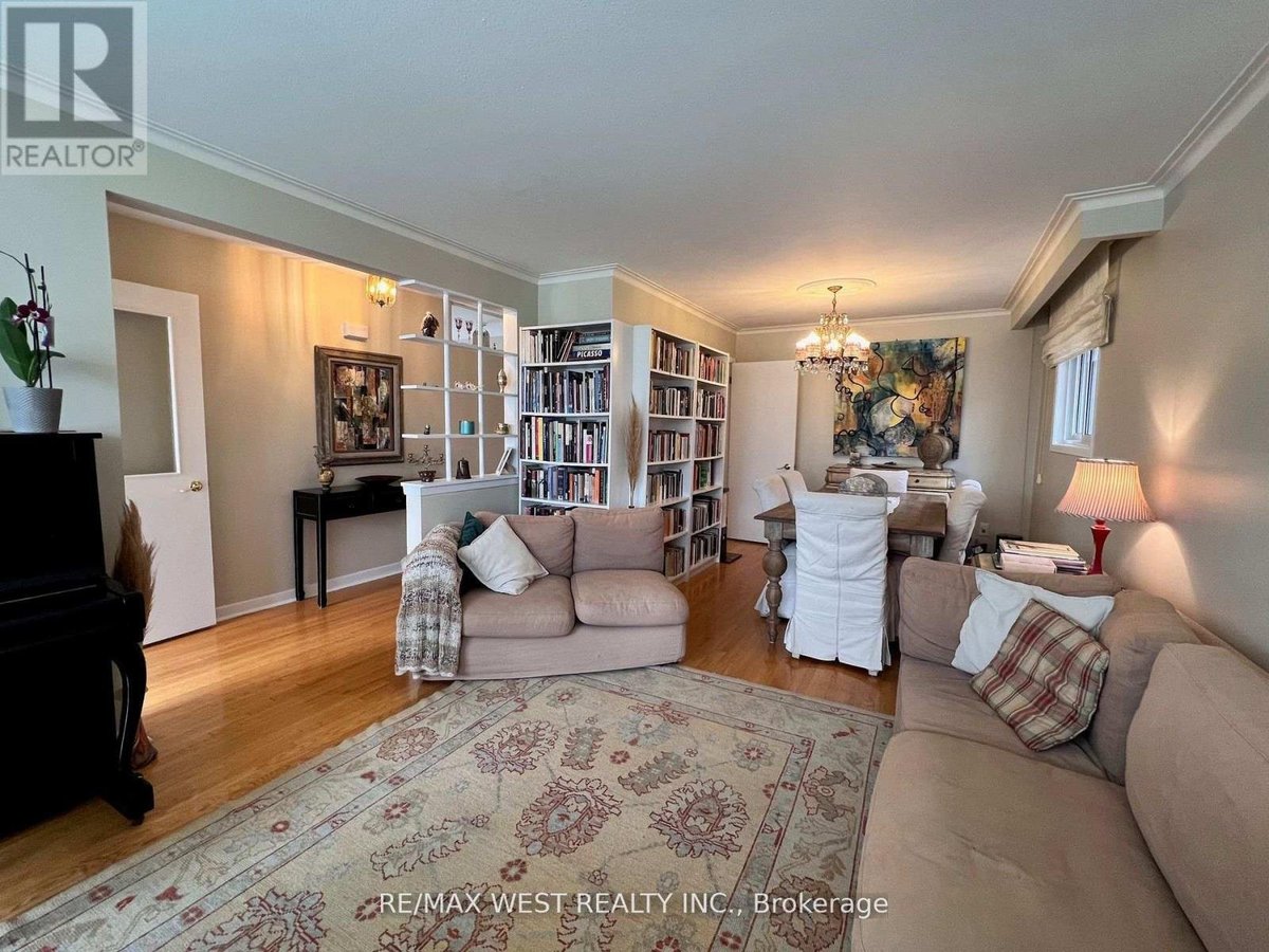 MAIN FLR - 382 MAPLE LEAF DRIVE - Photo 3