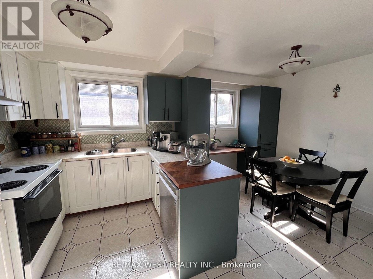 MAIN FLR - 382 MAPLE LEAF DRIVE - Photo 7