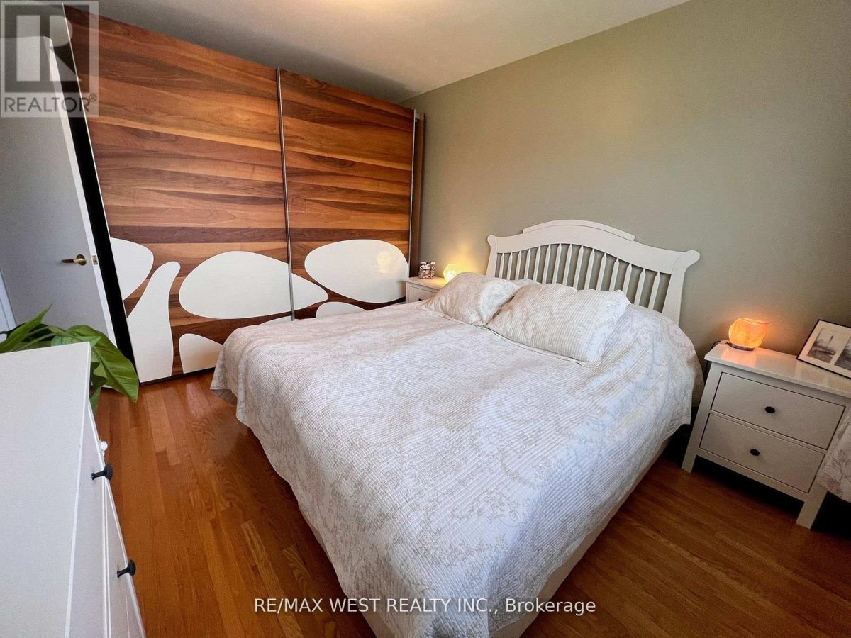 MAIN FLR - 382 MAPLE LEAF DRIVE - Photo 12