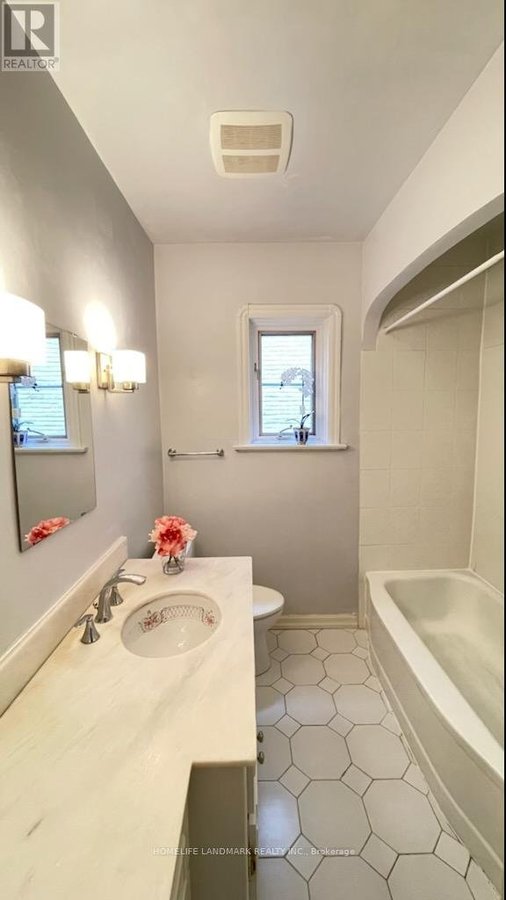 64 MILDENHALL ROAD - Photo 8