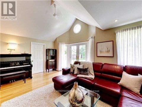 64 MILDENHALL ROAD - Photo 10