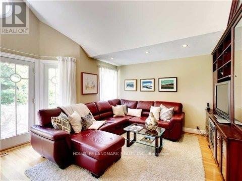 64 MILDENHALL ROAD - Photo 11