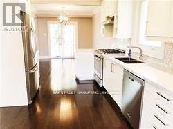 557 THE KINGSWAY - Photo 5