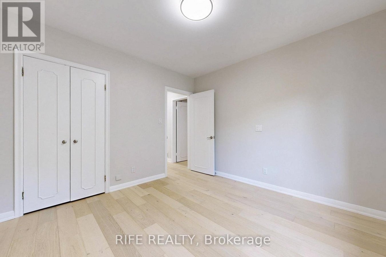 8 ELLIOTWOOD COURT - Photo 30