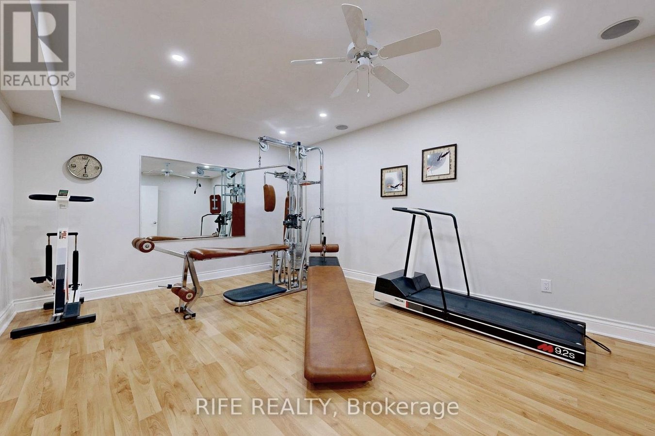 8 ELLIOTWOOD COURT - Photo 43