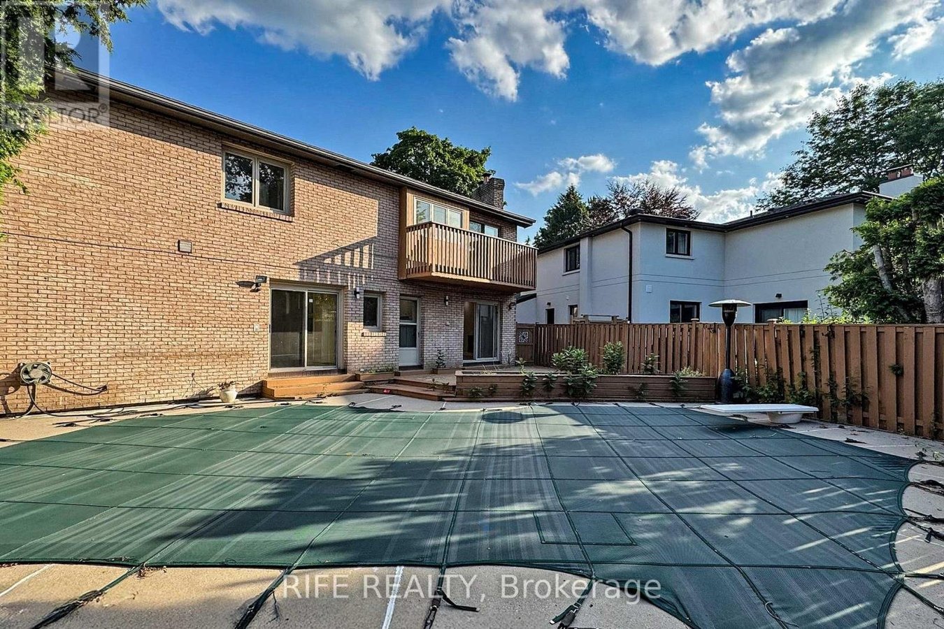 8 ELLIOTWOOD COURT - Photo 49