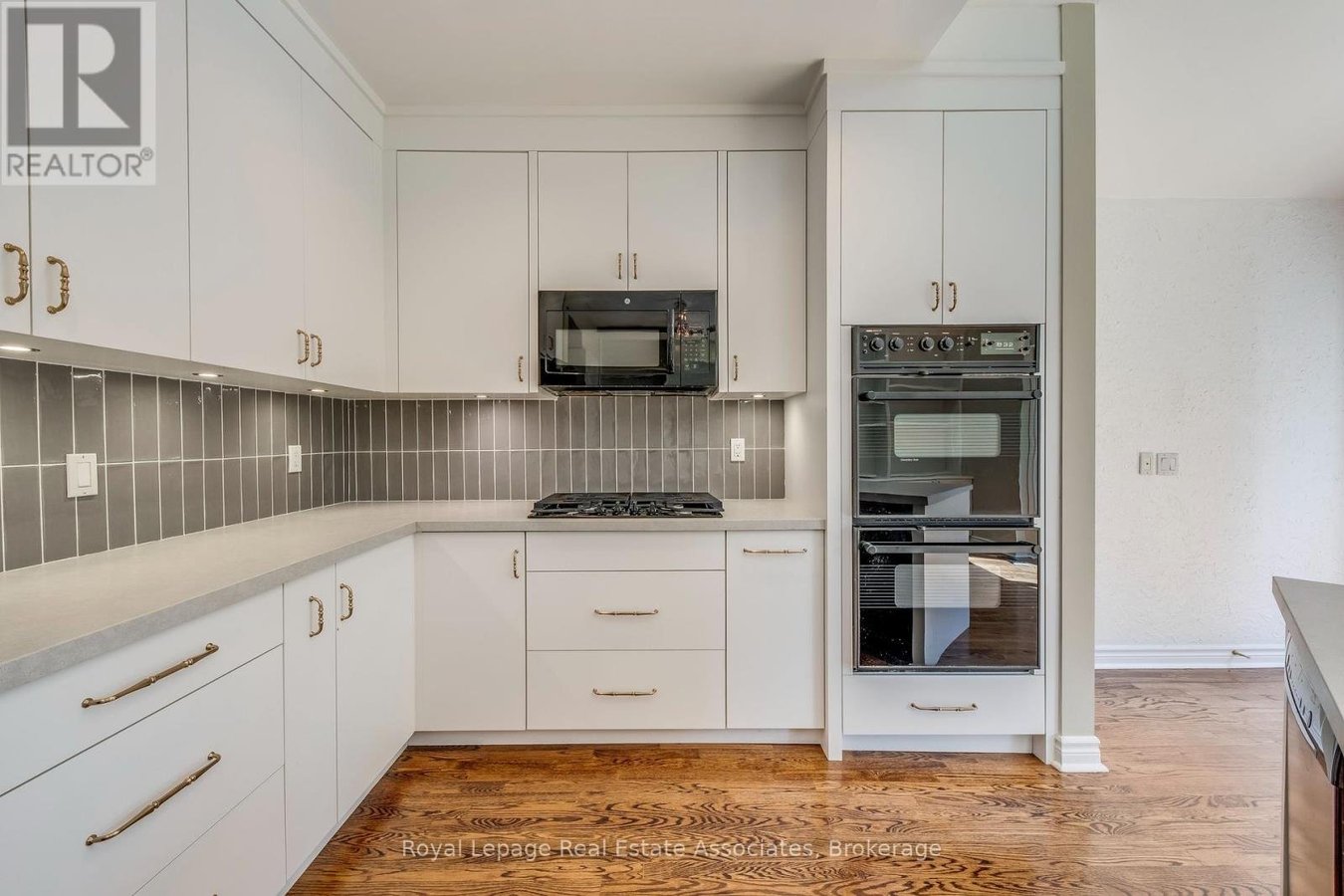 123 MELROSE AVENUE - Photo 18