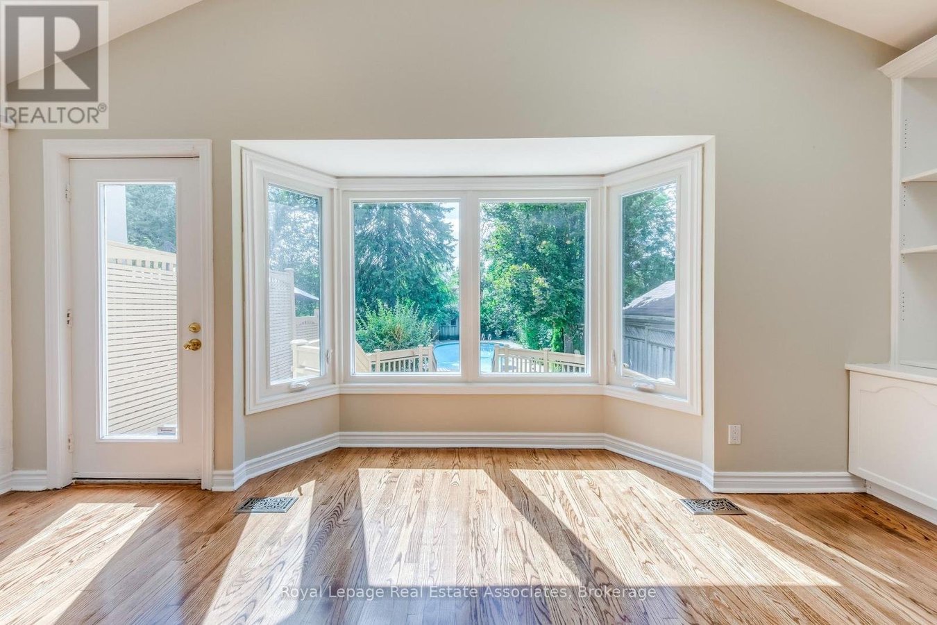 123 MELROSE AVENUE - Photo 26