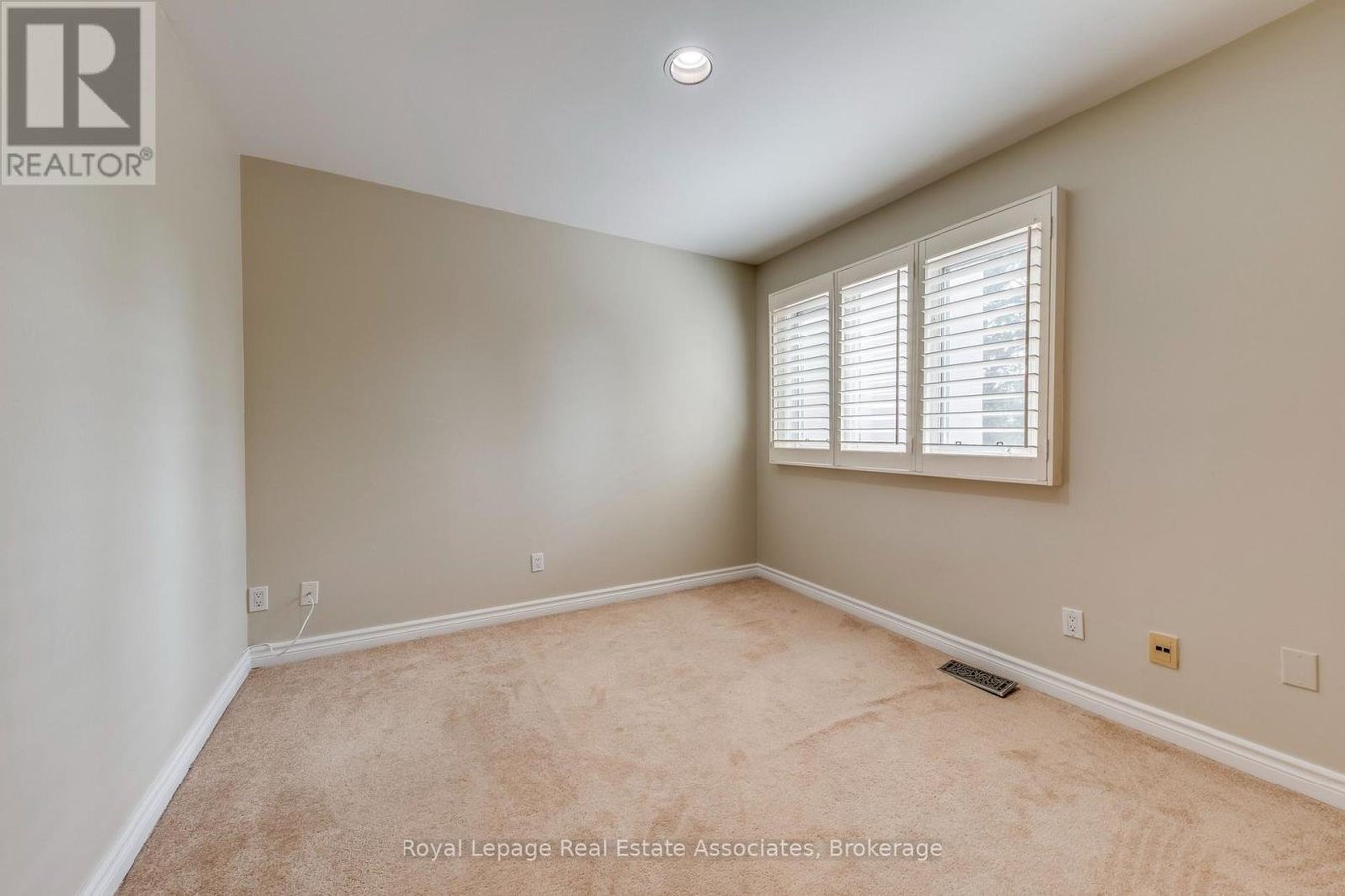 123 MELROSE AVENUE - Photo 32