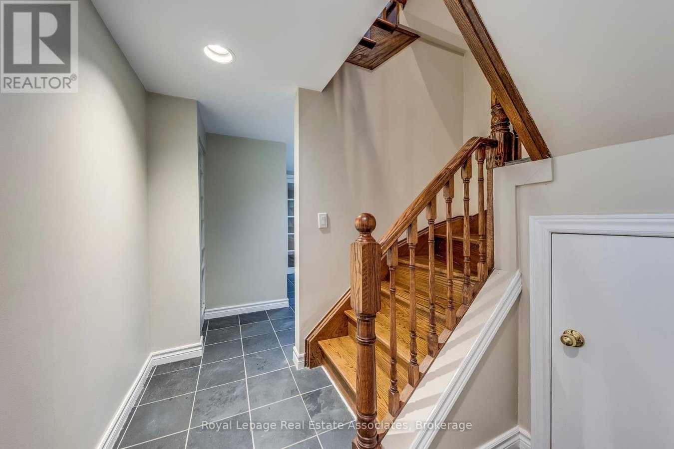 123 MELROSE AVENUE - Photo 37