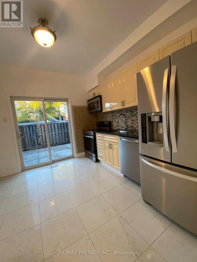 UPPER - 1524 DUPONT STREET - Photo 10
