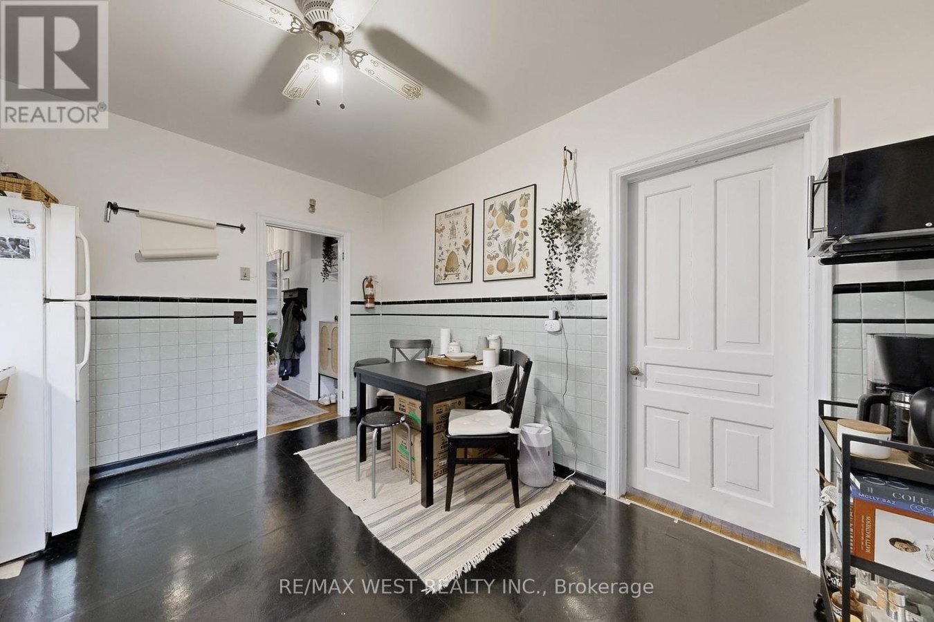 MAIN FLOOR UNIT 2 - 34 BEATRICE STREET - Photo 16