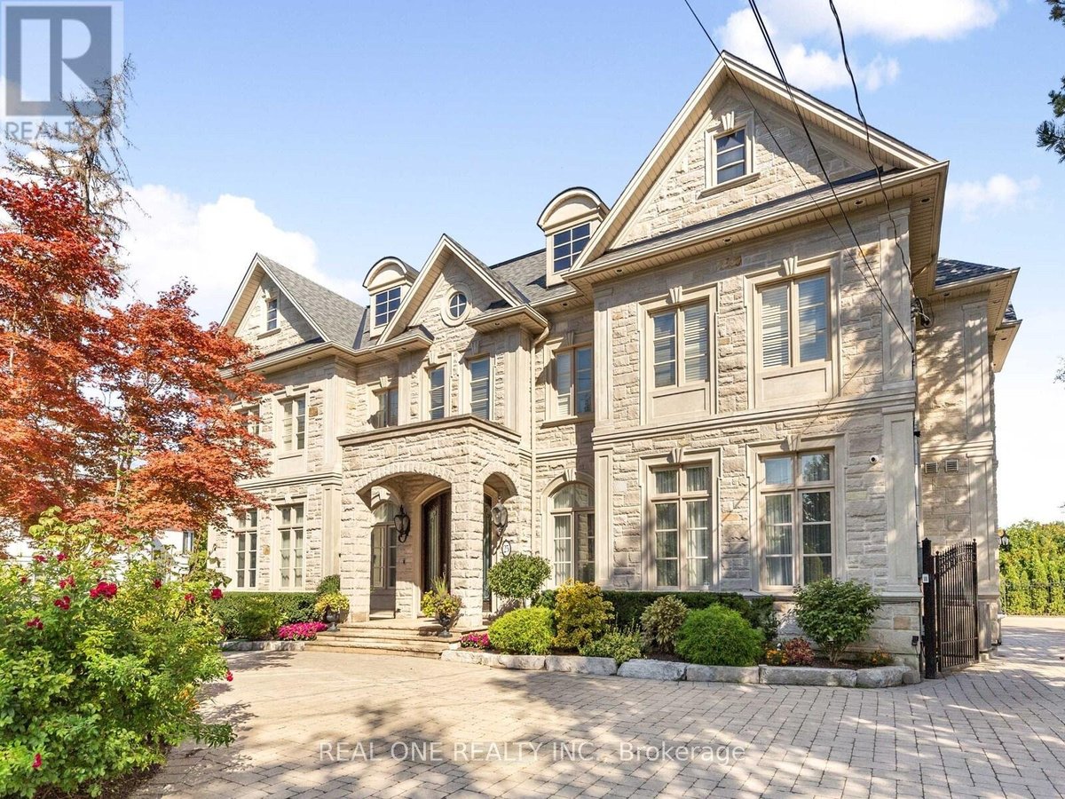 25 DEMPSEY CRESCENT - Photo 2