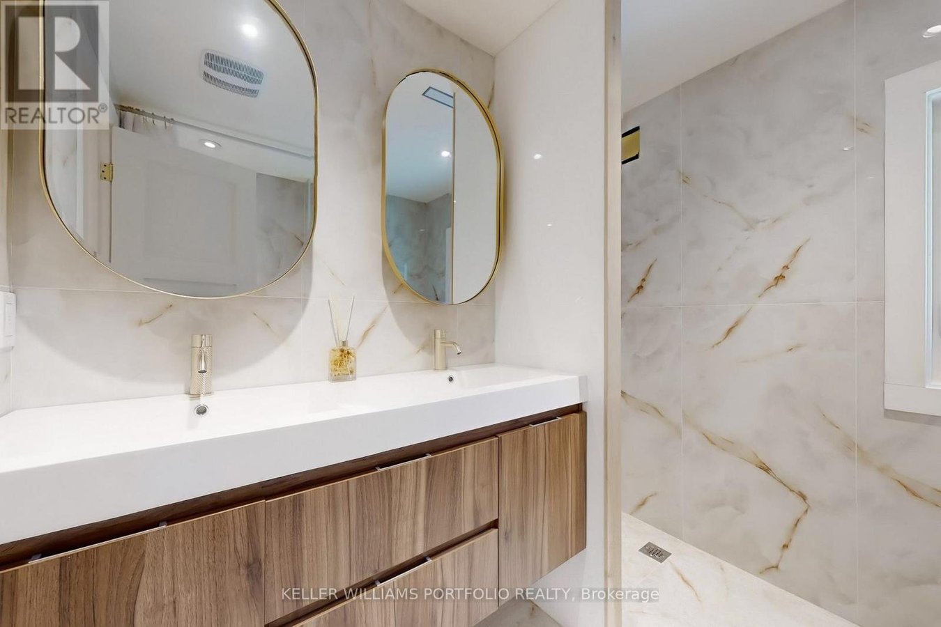22 PITT AVENUE - Photo 19