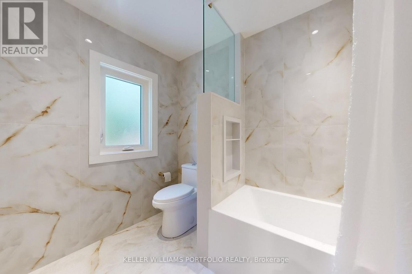 22 PITT AVENUE - Photo 20