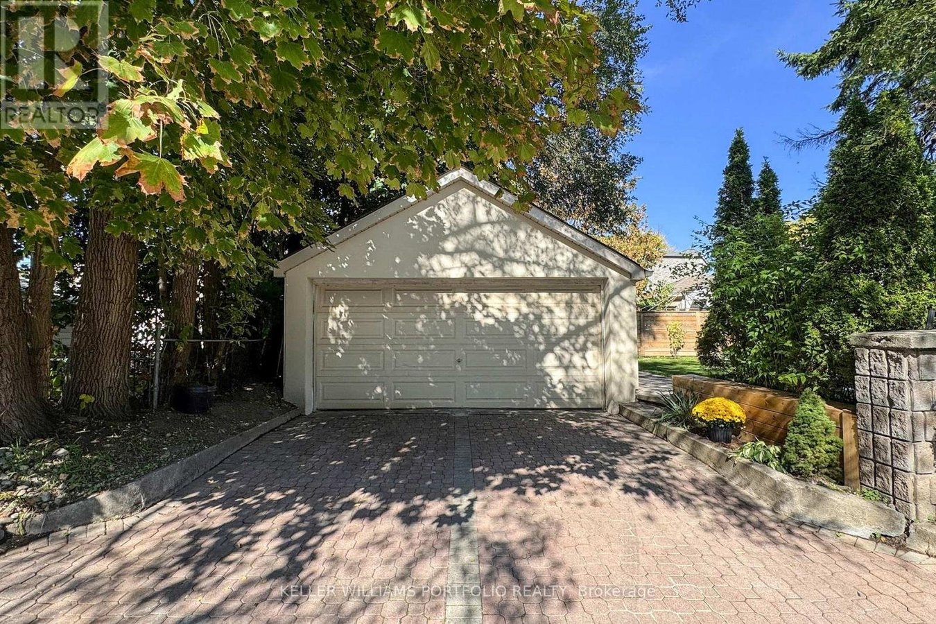 22 PITT AVENUE - Photo 27