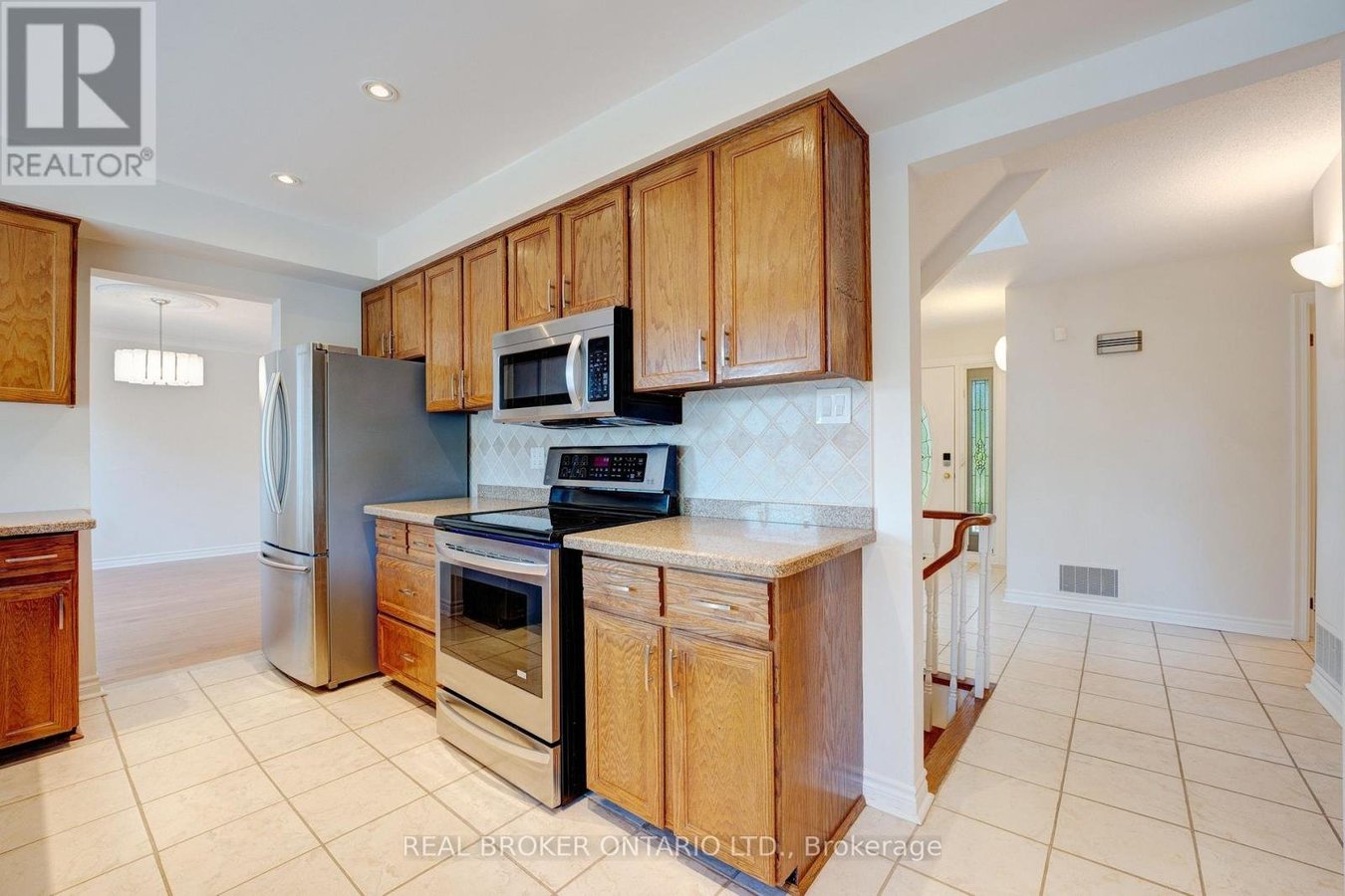 87A HILL CRESCENT - Photo 10