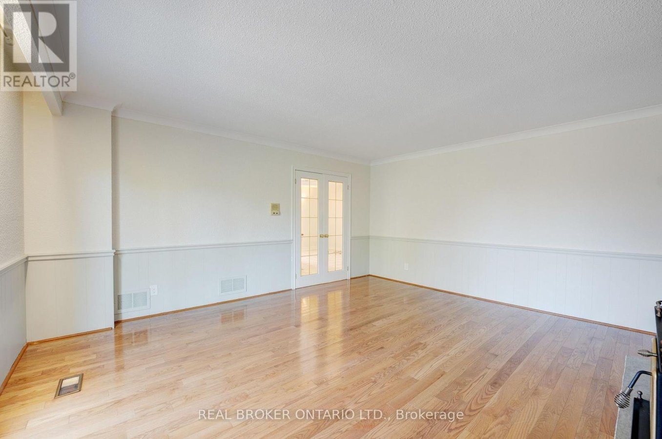 87A HILL CRESCENT - Photo 18