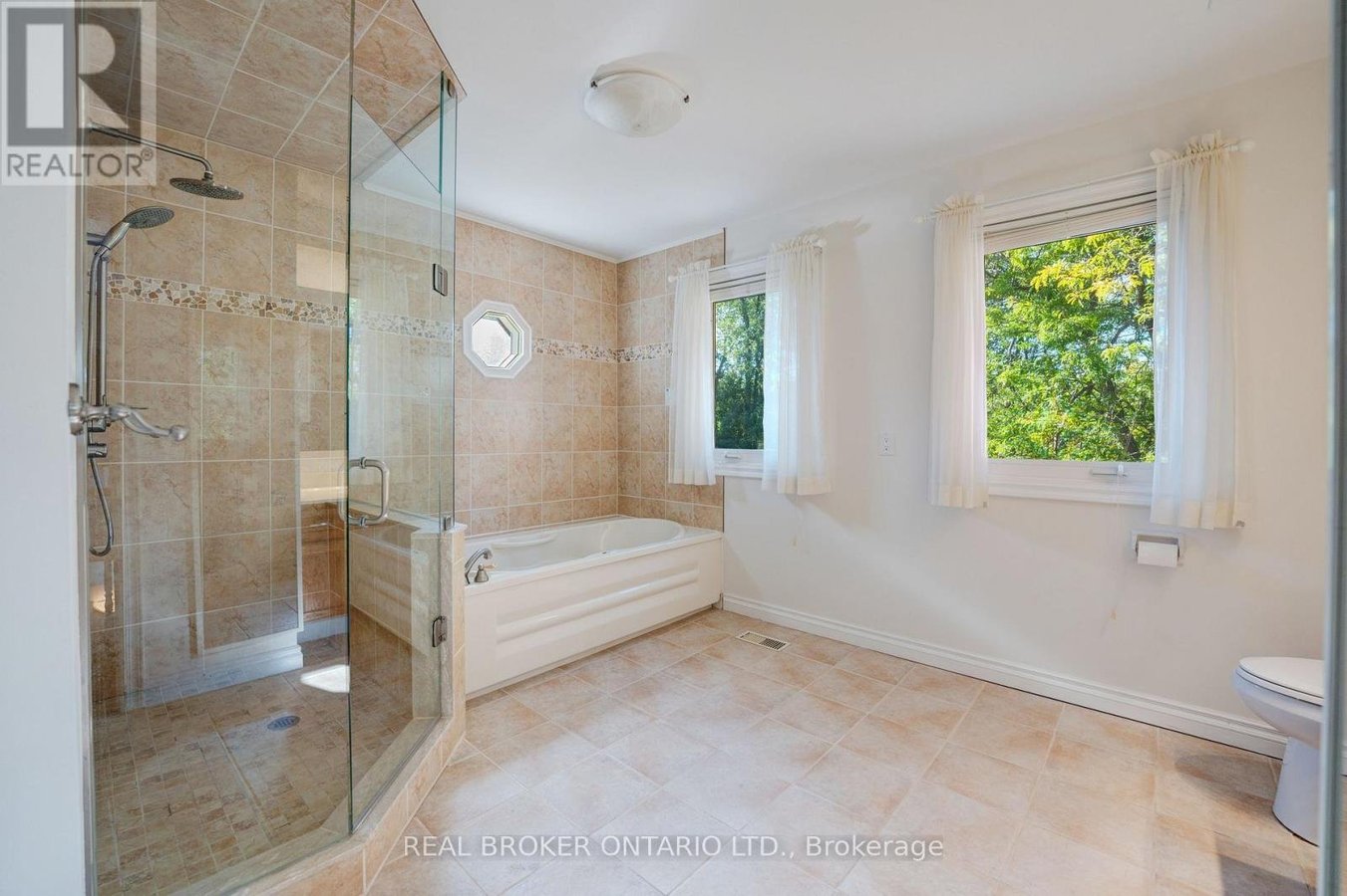 87A HILL CRESCENT - Photo 31