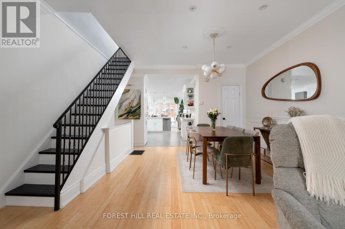 698 ADELAIDE STREET - Photo 8
