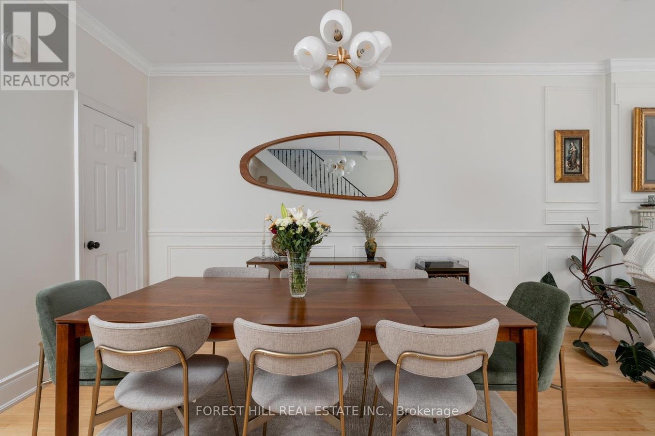 698 ADELAIDE STREET - Photo 12