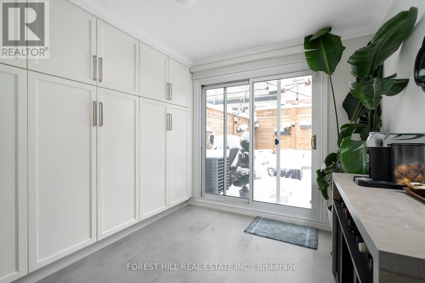 698 ADELAIDE STREET - Photo 20