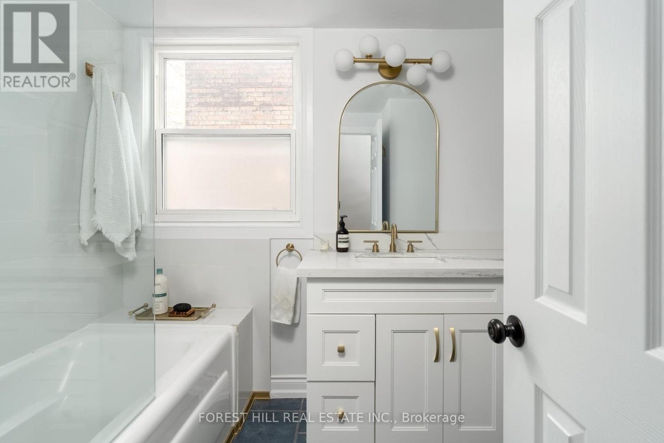 698 ADELAIDE STREET - Photo 25