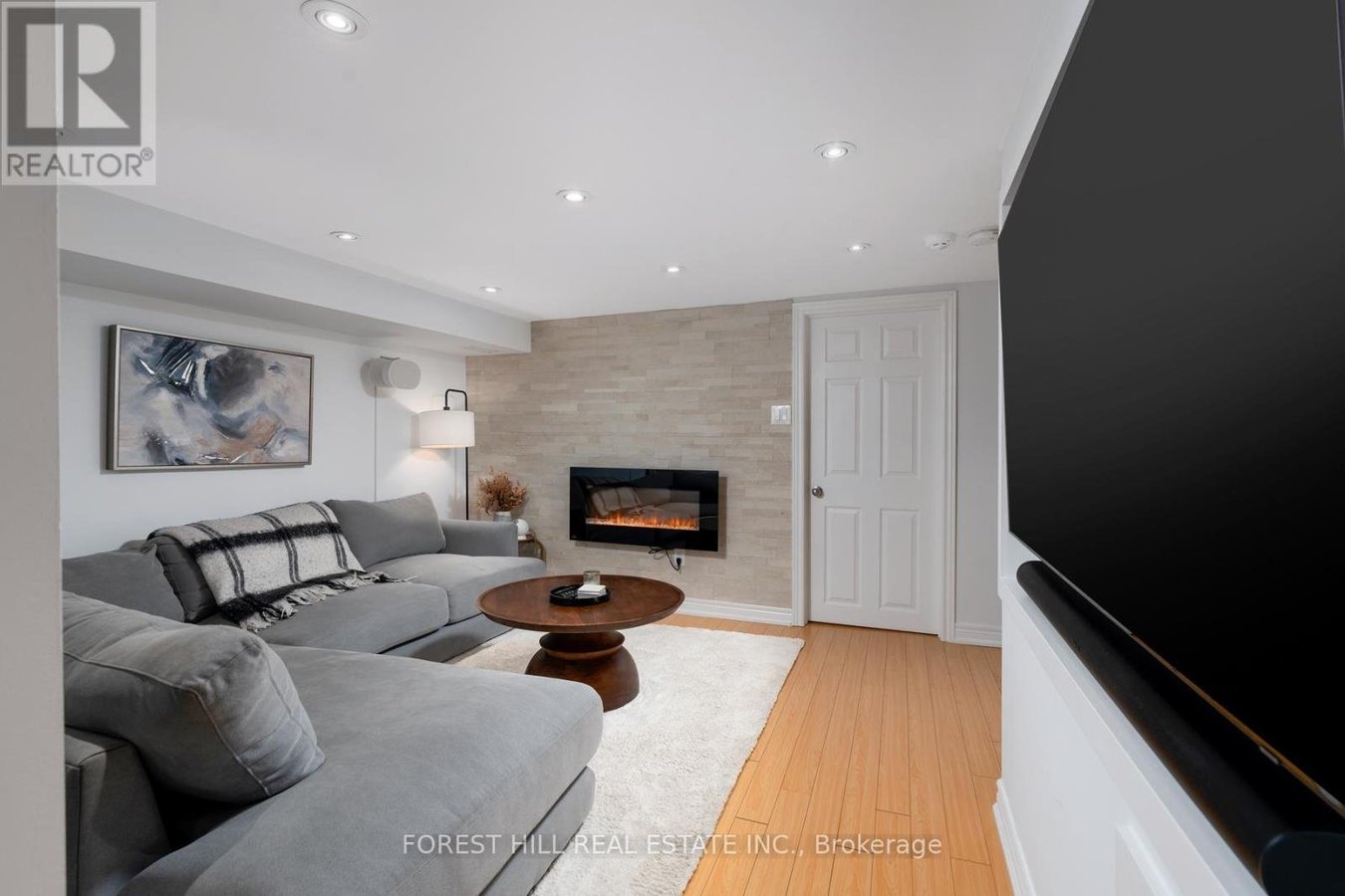 698 ADELAIDE STREET - Photo 31