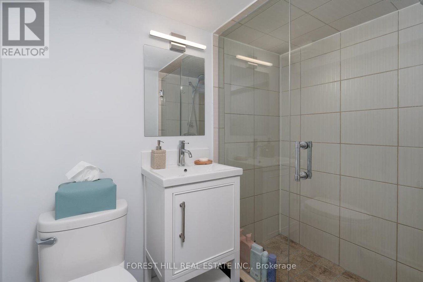 698 ADELAIDE STREET - Photo 35