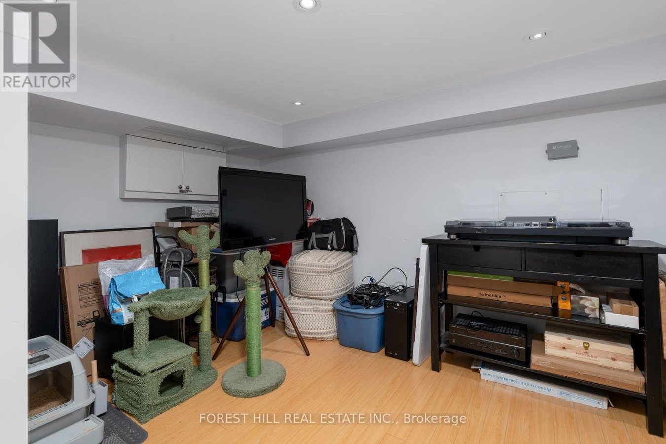 698 ADELAIDE STREET - Photo 36
