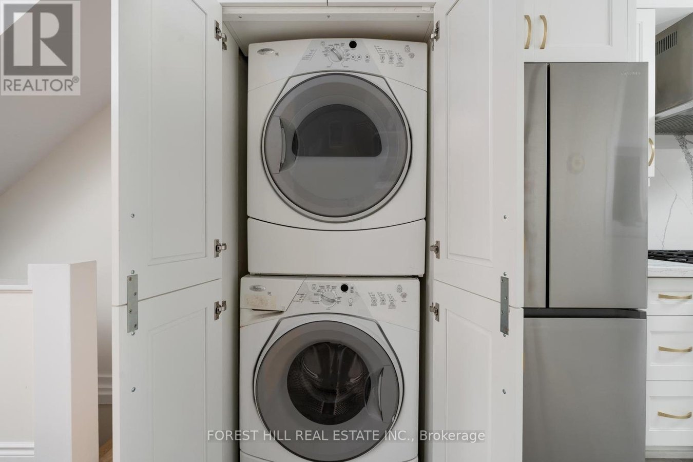 698 ADELAIDE STREET - Photo 37