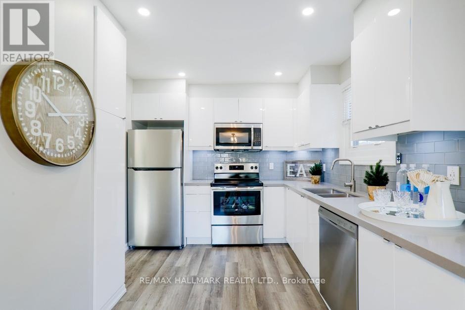 4 FREEMAN STREET - Photo 9