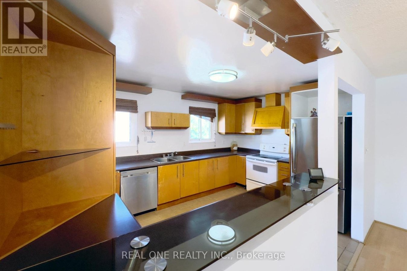 UPPER - 27 TUSCARORA DRIVE - Photo 8