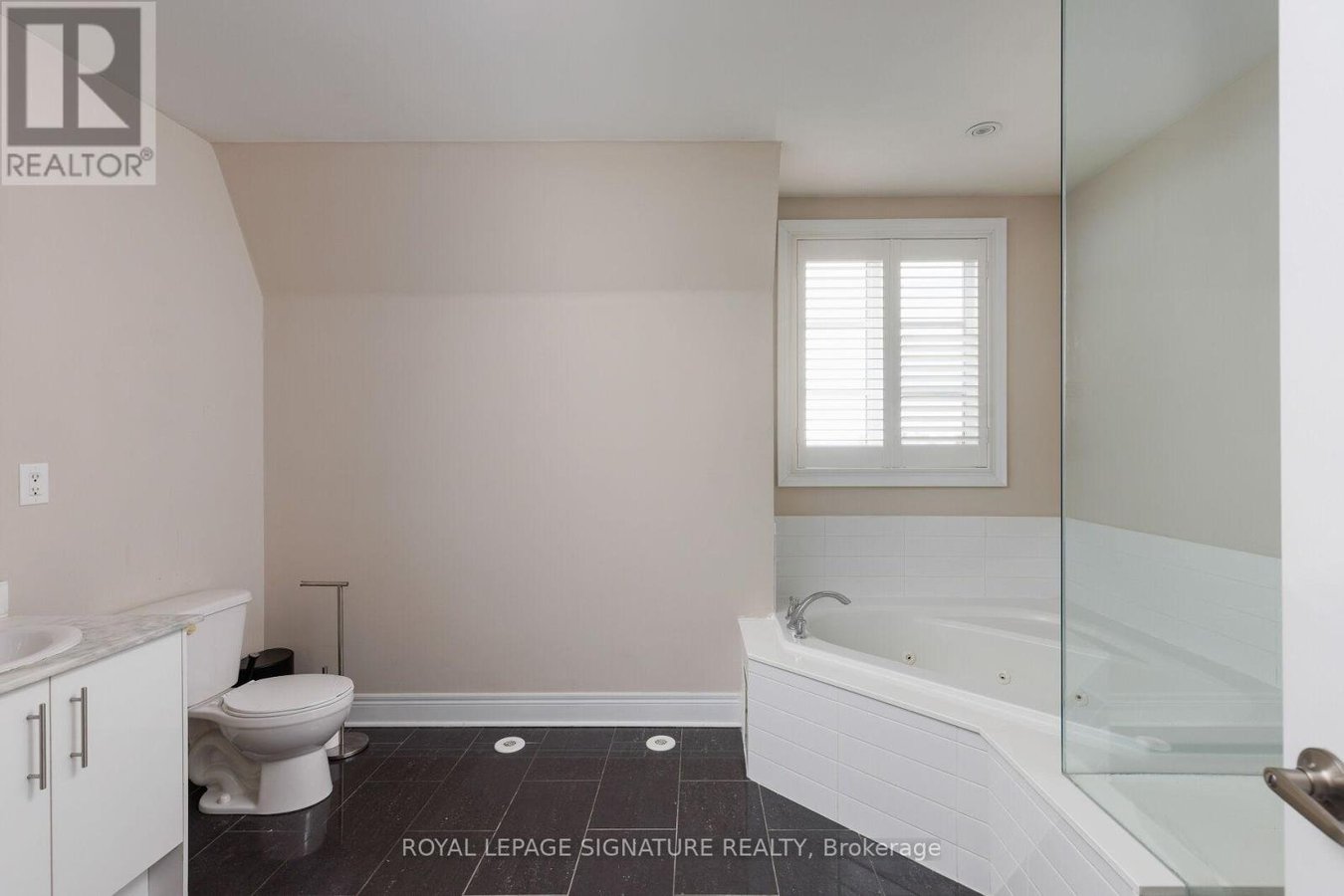 825C OXFORD STREET - Photo 16