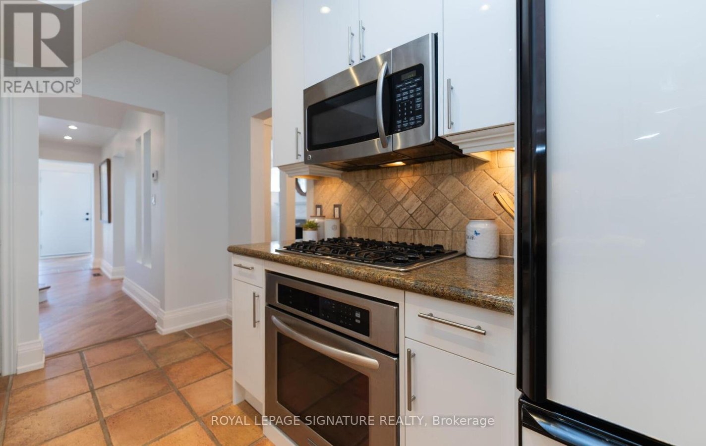 174 WOBURN AVENUE - Photo 16