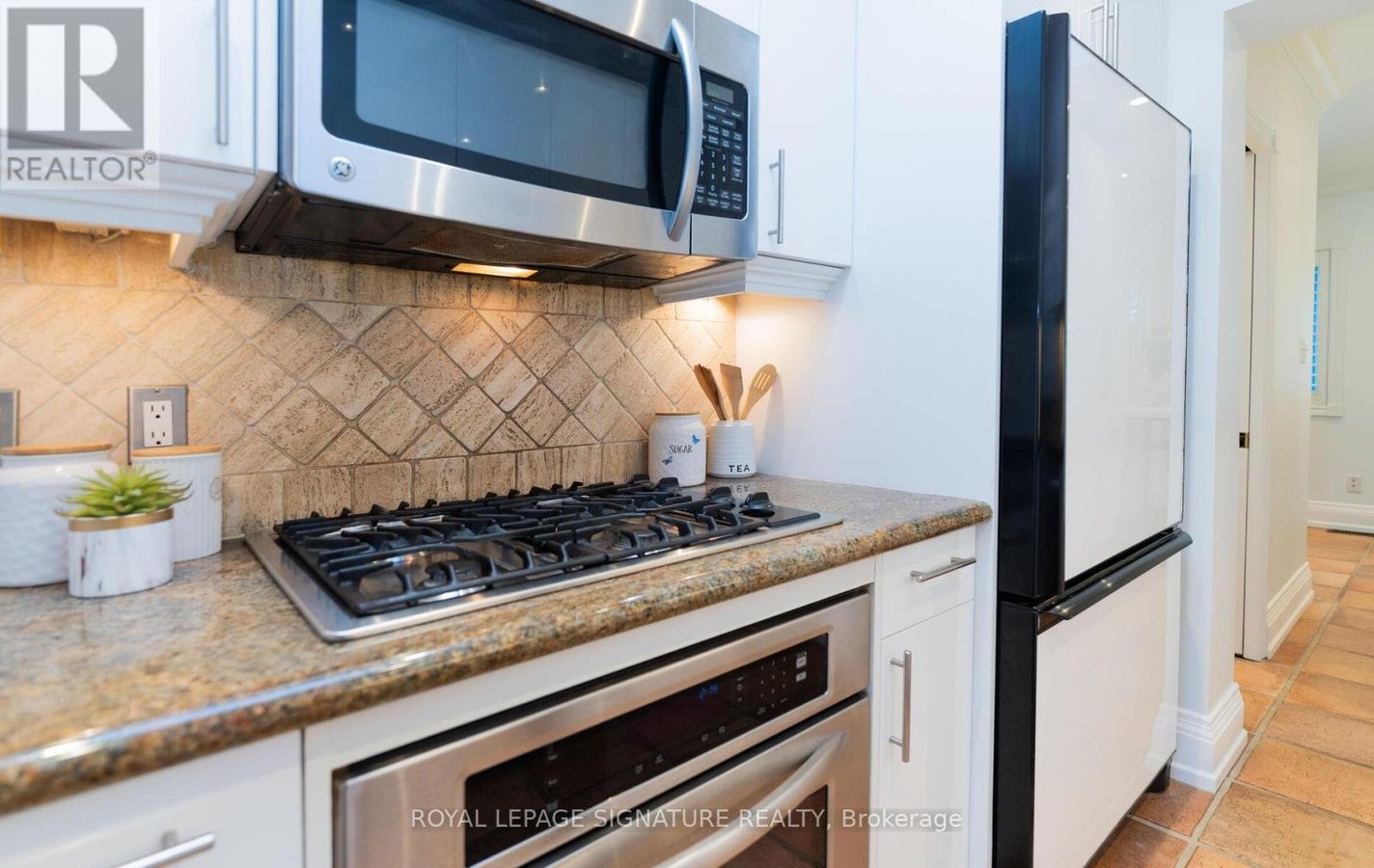 174 WOBURN AVENUE - Photo 18