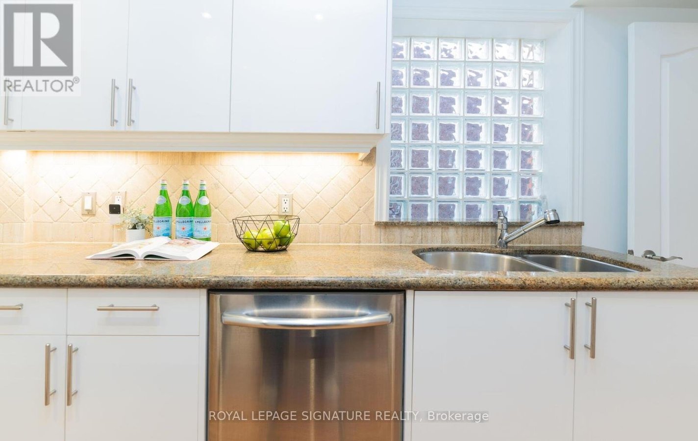 174 WOBURN AVENUE - Photo 20
