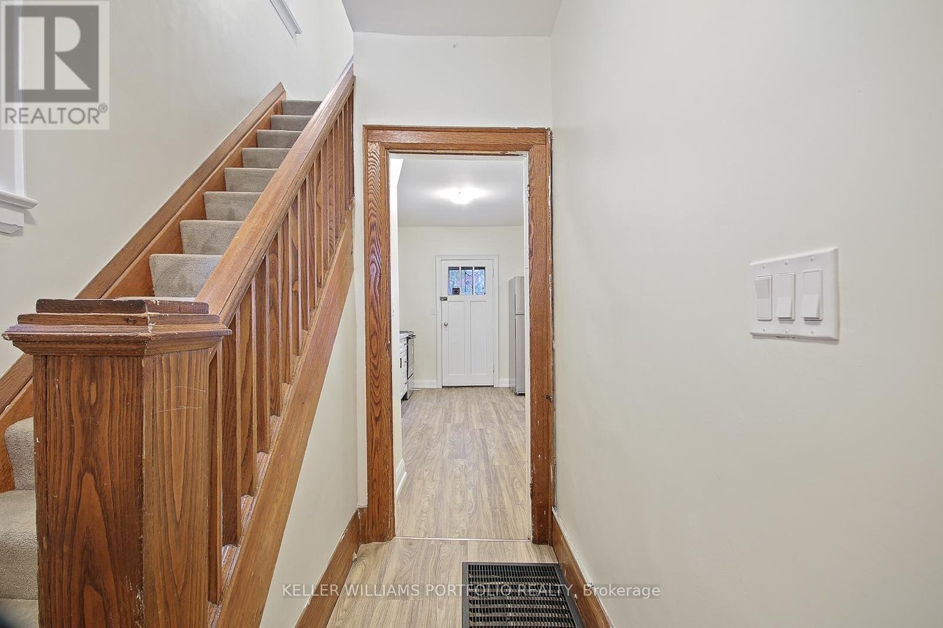 53 NICKLE STREET - Photo 8