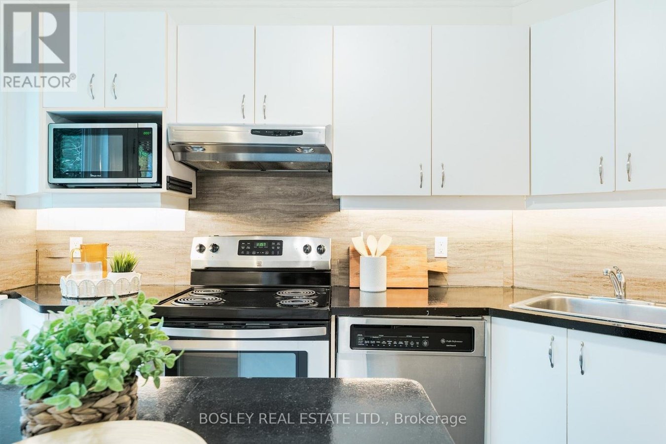 203 VIRGINIA AVENUE - Photo 8
