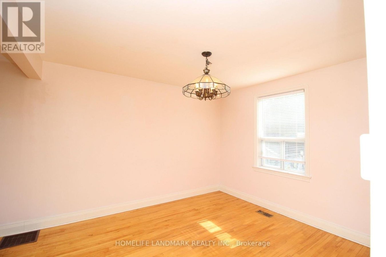 15 CRAIGMORE CRESCENT - Photo 5